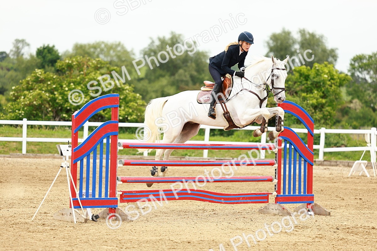 SBM_001073 - Class 5 - Senior Foxhunters - 1.20m
