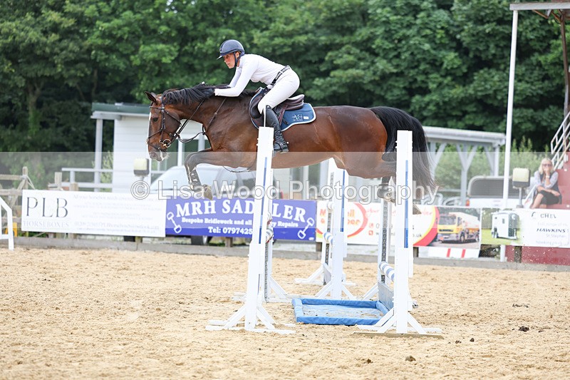 3E7A6597 - Class 9: Senior 1.15m Open