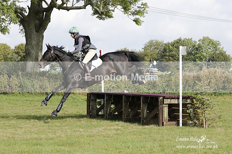  WWHT 171021 3029 - Intermediate (0.90m)  17/10/21