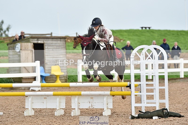 220829A-174126-00482 - 80cm Classes 5a 5b & 6