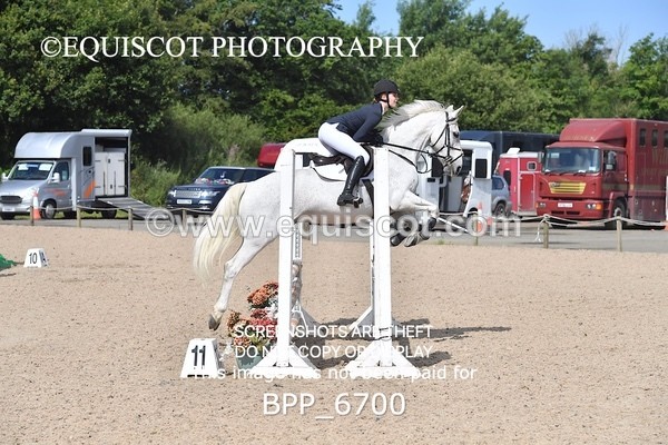 BPP_6700 - CLASS 3 Senior BritiNovice/ 90cm Open
