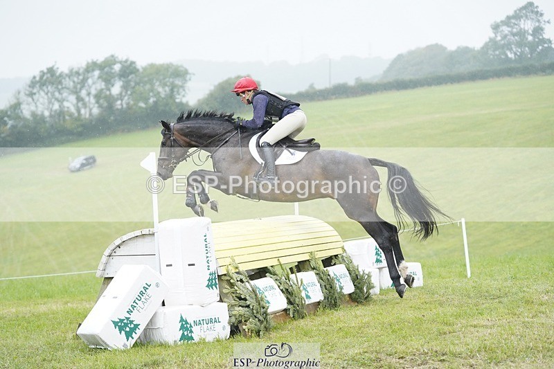 240901A-104050-05826 - 302-Rosie.Bradley-Hole-CAPABILITY.BROWN.II