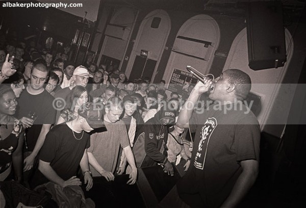 32 asaviour - C'mon Feet @ band-on-the-wall mcr 08.11.03