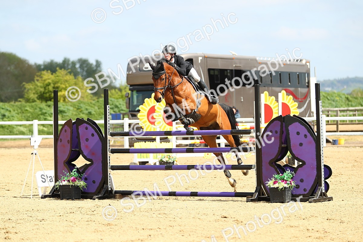 SBM_001369 - Class 5 - Senior Foxhunter 1.20m
