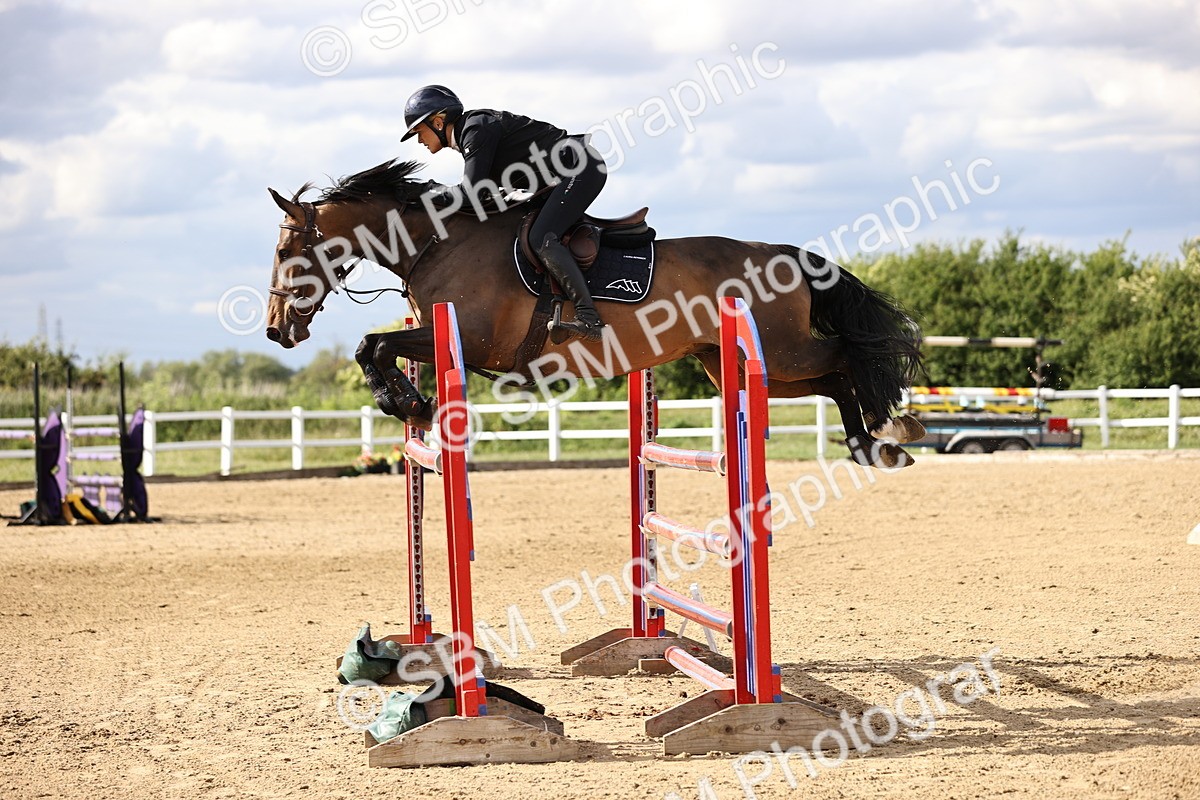 SBM_003871 - Class 13 - Senior Foxhunter - 1.20m