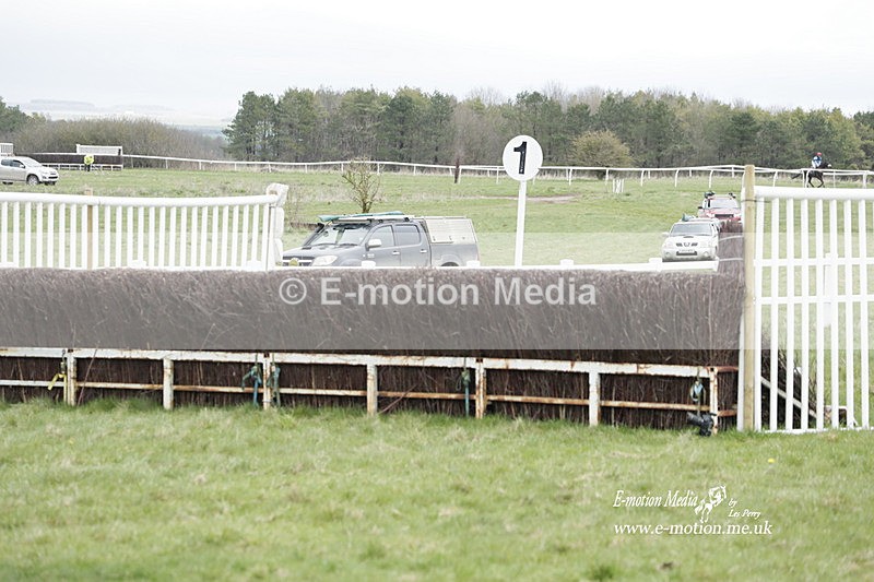 PtP 260323 0507 - New Forest Hounds Point-to-Point Larkhill 26/03/23