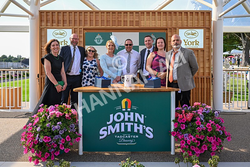110726-Race 7-Magic Boy-2958 - Race 7 17.30pm John Smith's Sprint Handicap