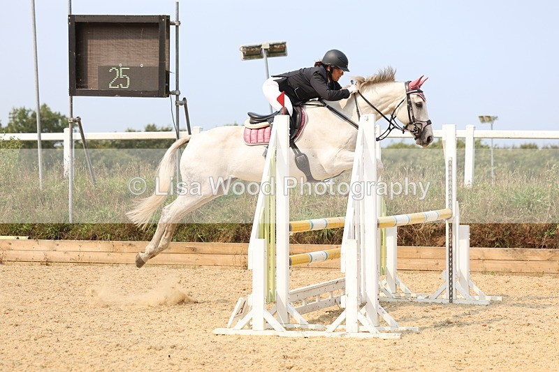 3E7A1551 - Class 4: Senior British Novice/90cm open