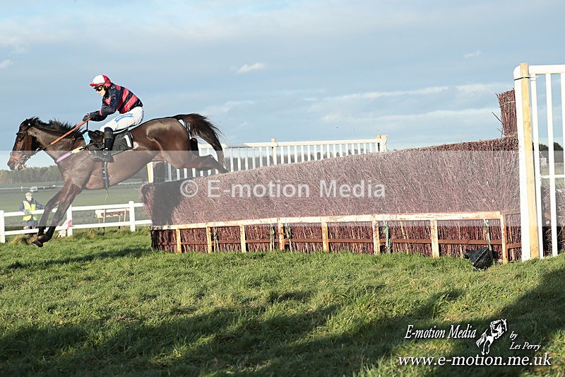 PtP 301125  0754 - Hursley Hambledon Point-to-Point Larkhill Racecourse 30/11/2025