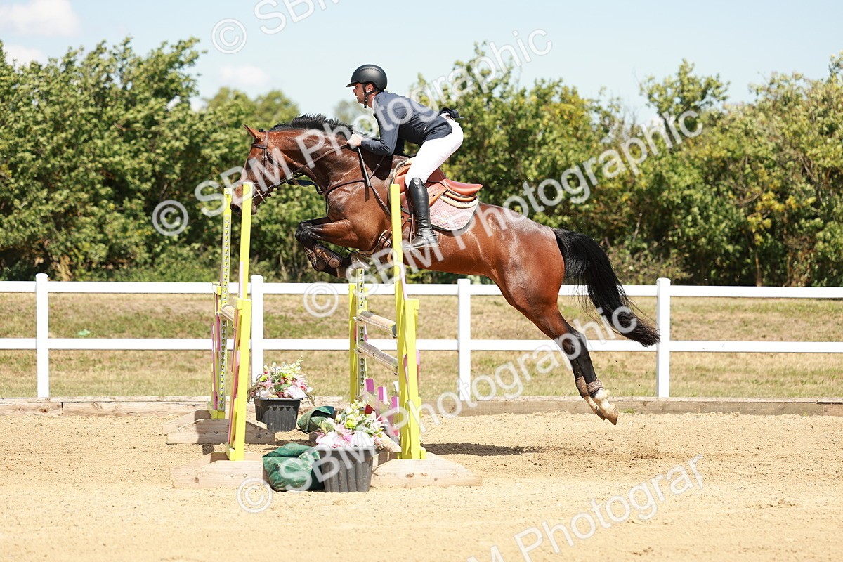 SBM_007499 - Class 3 - Senior Newcomers - 1.10m Open