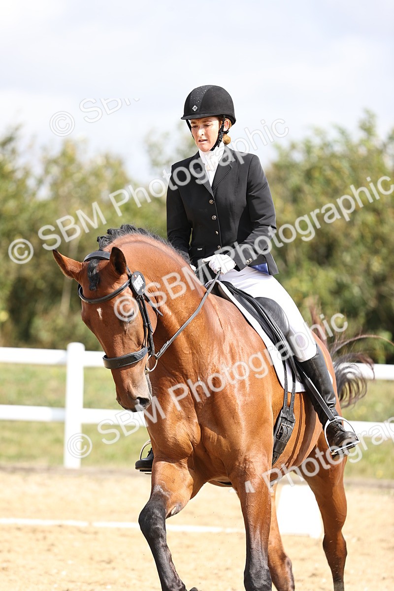 SBM_016171 - Class 14 - Novice 23 - 10.29-11.32