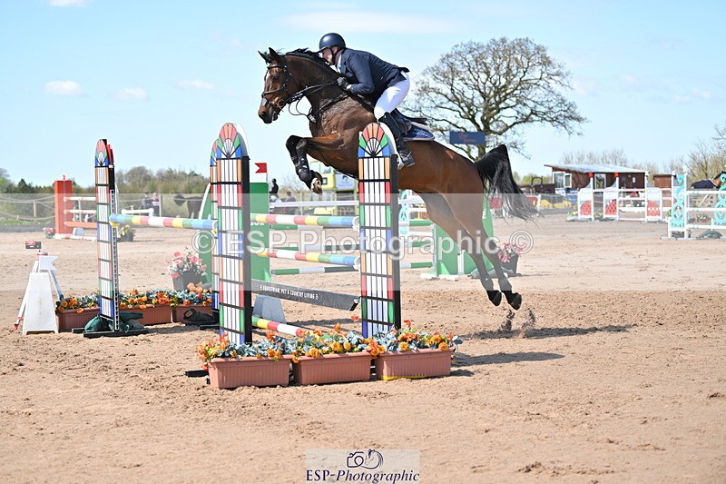 240420A-140316-11591 - Cls 7, 2 Star Medium Tour 1.35m