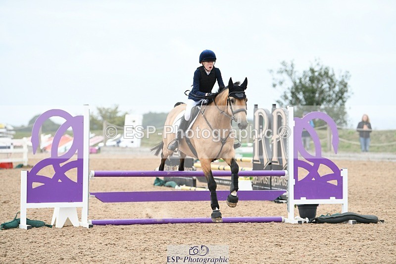 250807-103719-00214 - 80cm Round 1