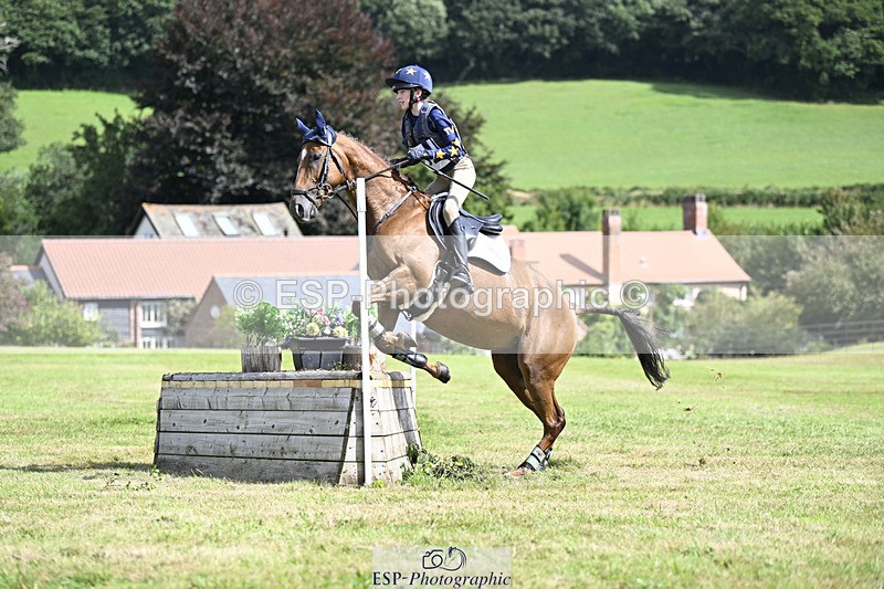 240825X-113005-32536 - 70cm XC 11.00 to 12.00