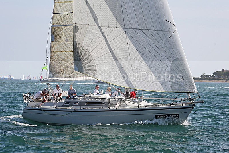 140621 CLOUDY BAY GBR3428T IMG_9201 - ROUND THE ISLAND - 21st June 2014