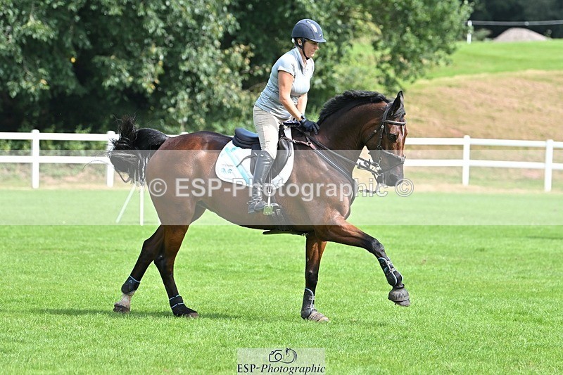 230909-124414-05532 - Cls 11 Snr Foxhunter & 1.20m Open