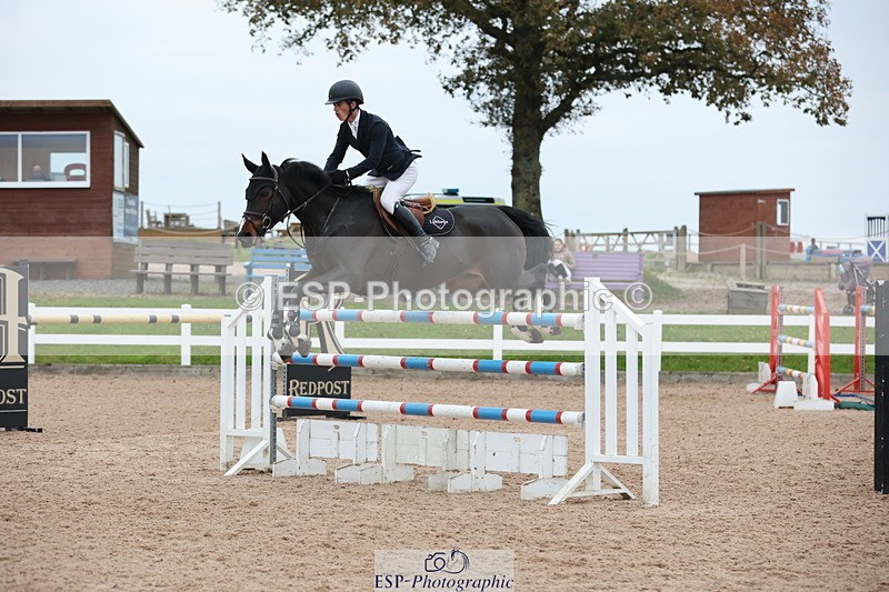 241101A-160150-03199 - FRI Cls 8 National 1.30m