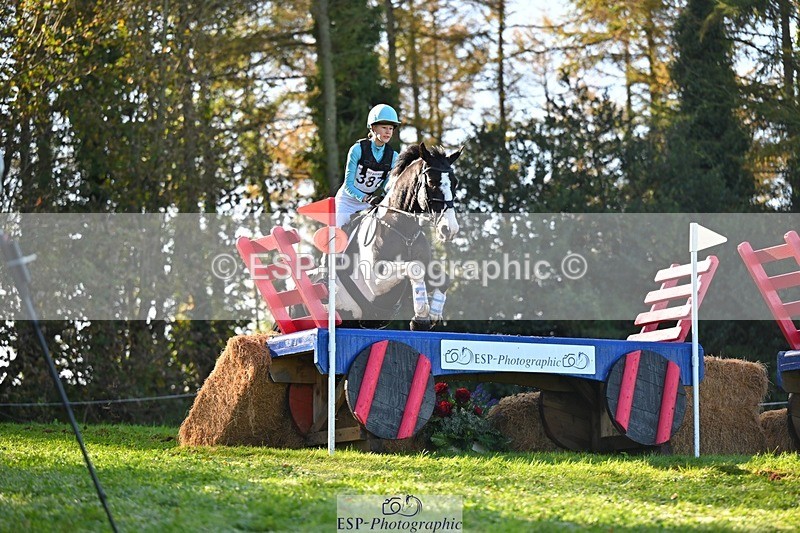 241026-115032-12998 - 387-Kelly.Knockaert-PIPER.II