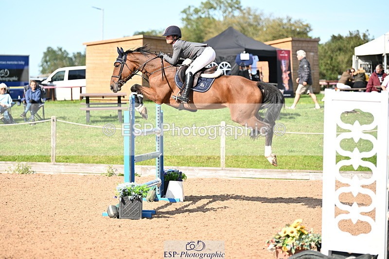 240913A-152136-05070 - Cls 17 National 1.30m Open