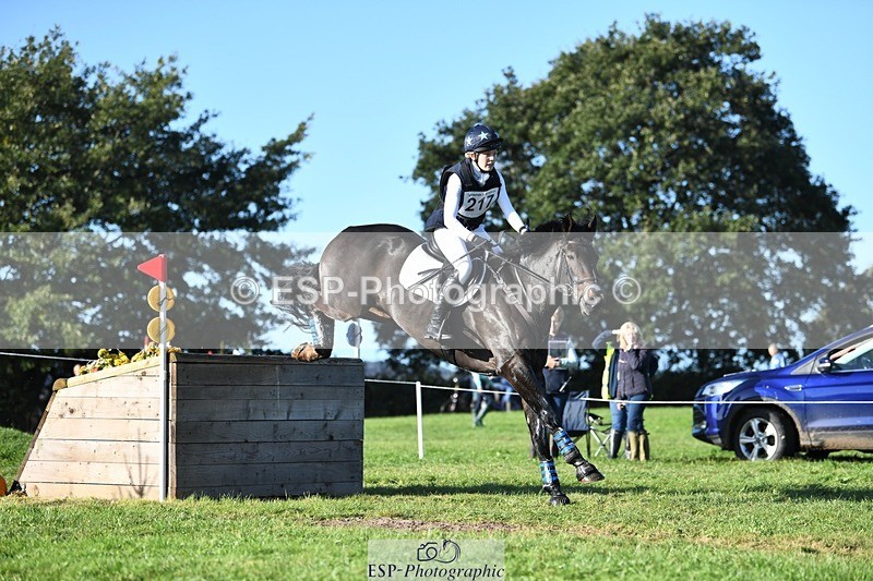 231022-102211-25621 - 217-CEFNPANT.IOLO-Katie.Thomas-XC