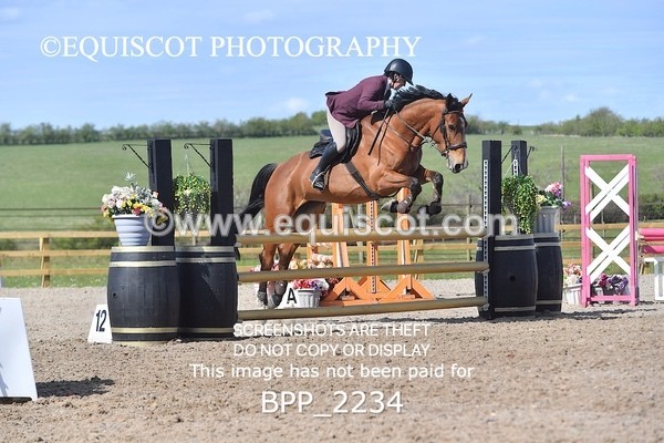 BPP_2234 - CLASS 22 SUN Senior BritiNovice/ 90cm Open