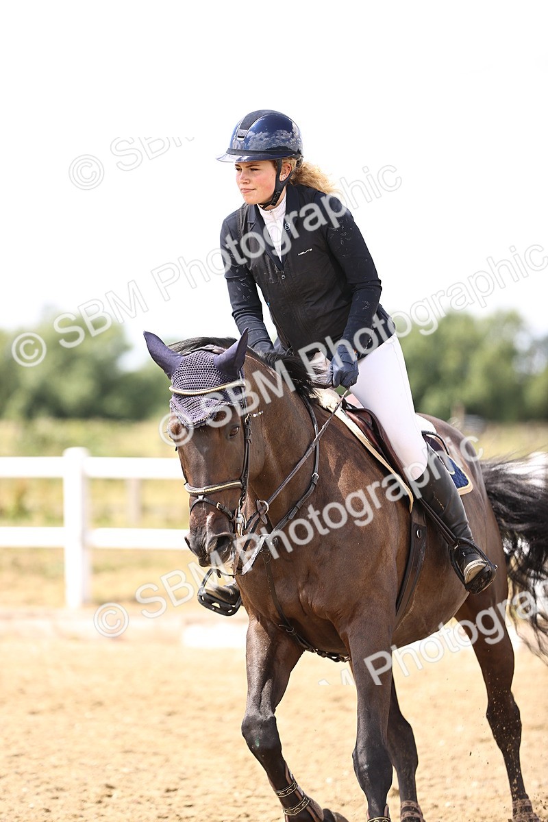 SBM_003555 - Class 22 - Senior Foxhunter 1.20m