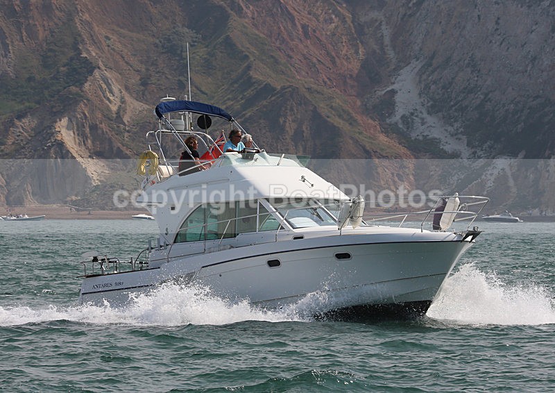 130826 HERMIT OF HYTHE BENETEAU ANTARES 980 WT7A1849 - Flybridge Cruisers