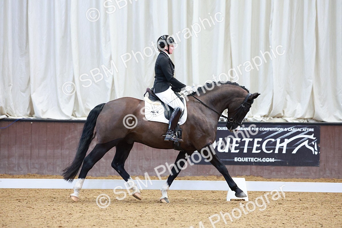 SBM_001272 - Class 18-15-16-22 - Elementary 5 Novice 5-Novice 6