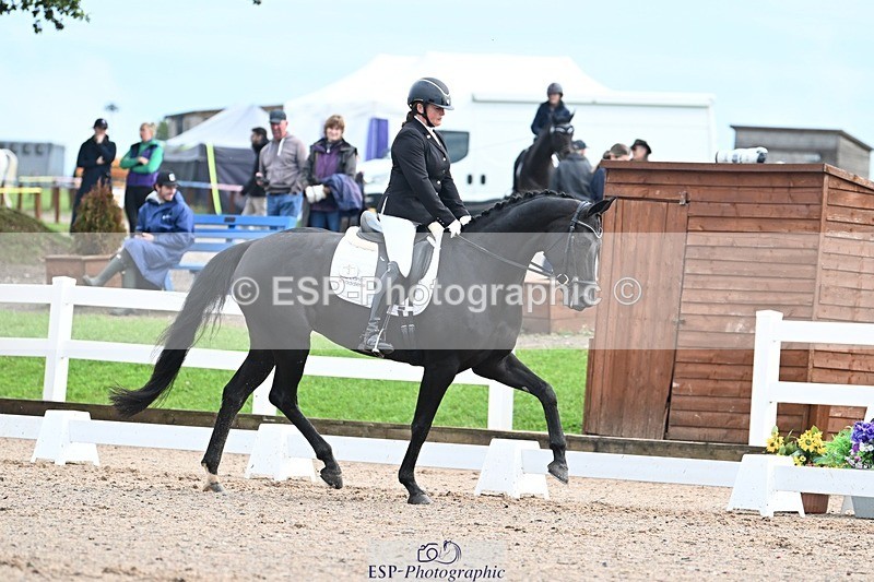 250907-112009-07192 - 003-Helen.JamesDecadent