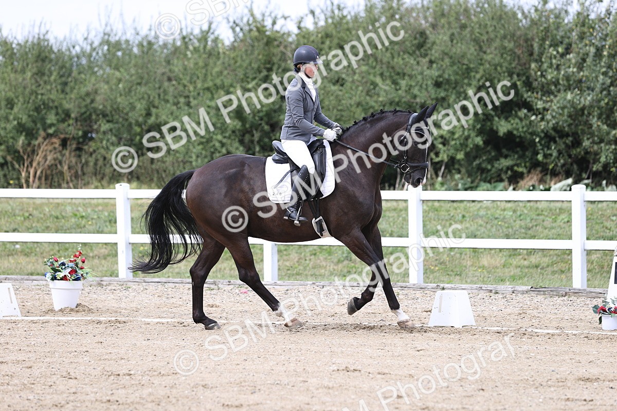 SBM_017549 - Class 14 - Novice 23 - 13.52-14.55