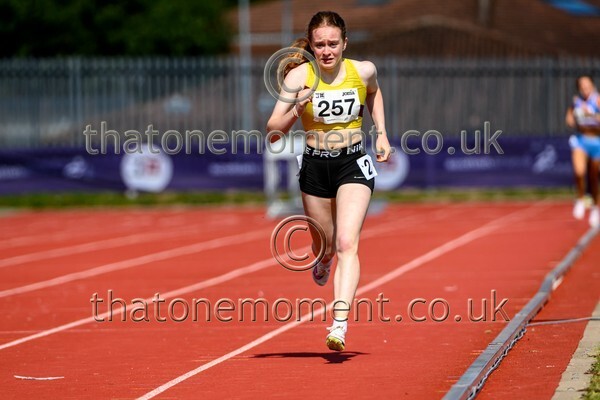 Age25SAT-926276 - Track Female Set One