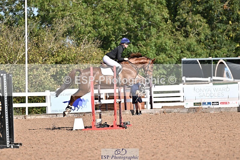 260812-094024-00073 - Cls 2 British Novice and 90cm