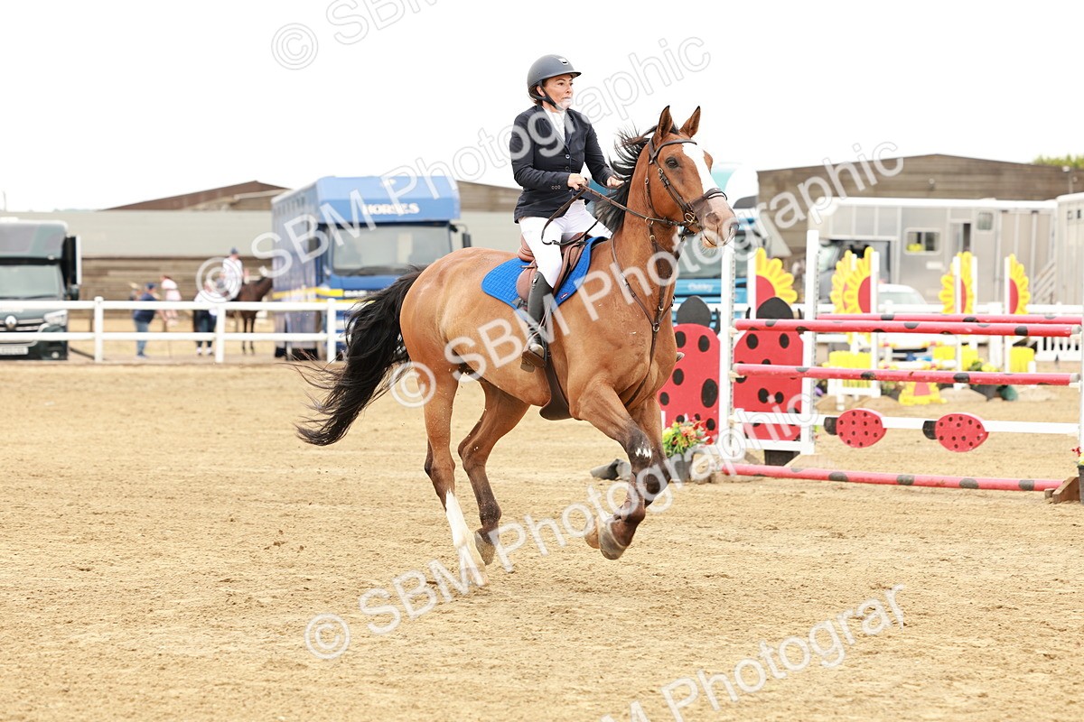 SBM_016724 - Class 20 - Senior Newcomers - 1.10m