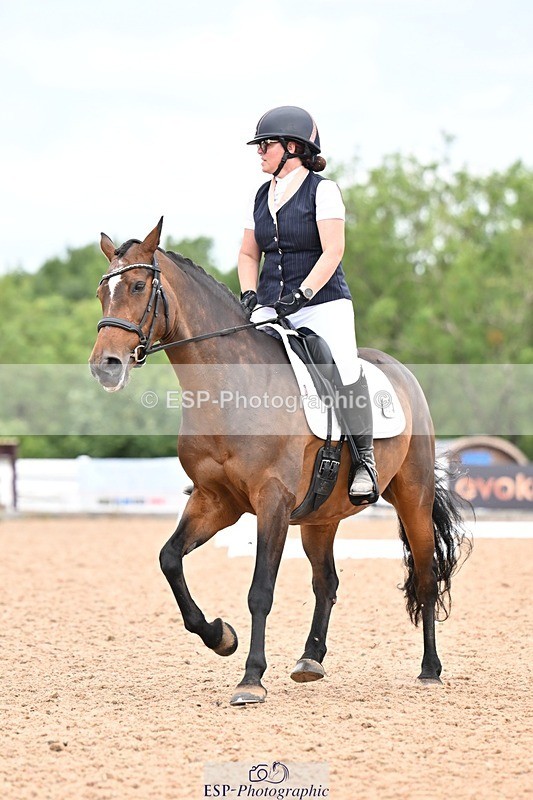 260704-121946-04549 - Cls 4D Senior Intermediate Novice 1