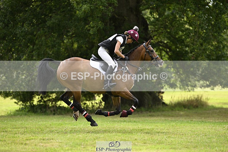 240825X-161812-36249 - 80cm XC 15.30 to 16.30