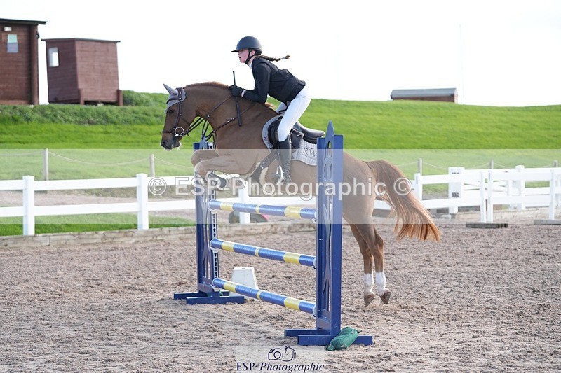 251025-142920-00633 - Cls 13 Pony Foxhunter and 1.10m