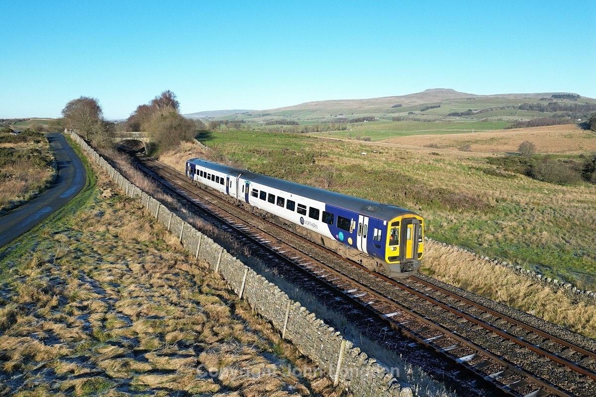 JL - 11223 158782 1032 Morecambe - Leeds Clapham - Little North Western (west to east)
