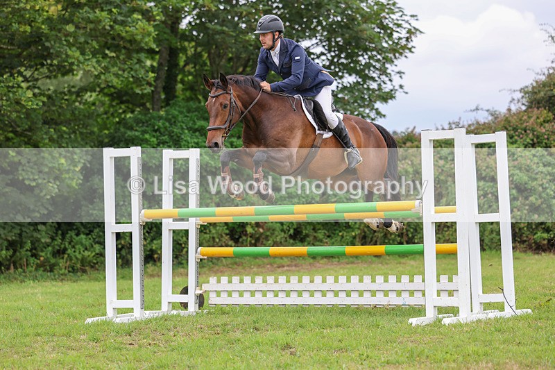 3E7A8071 - Class 7: Senior Newcomers/1.10m open