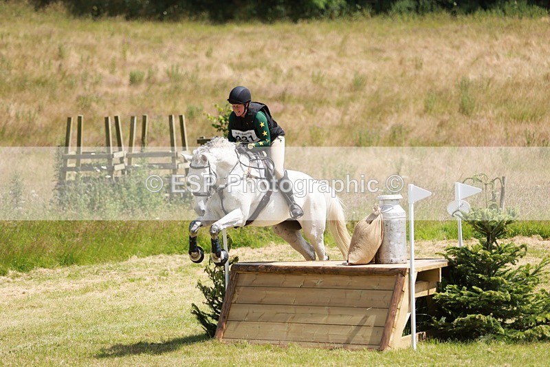 240630X-134931-7097 - 331-Caroline_Allan-POLDORY_MAKERΓÇÖS_MARK