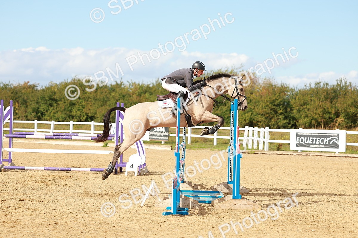 SBM_001854 - Class 4 - Senior Newcomers - 1.10m