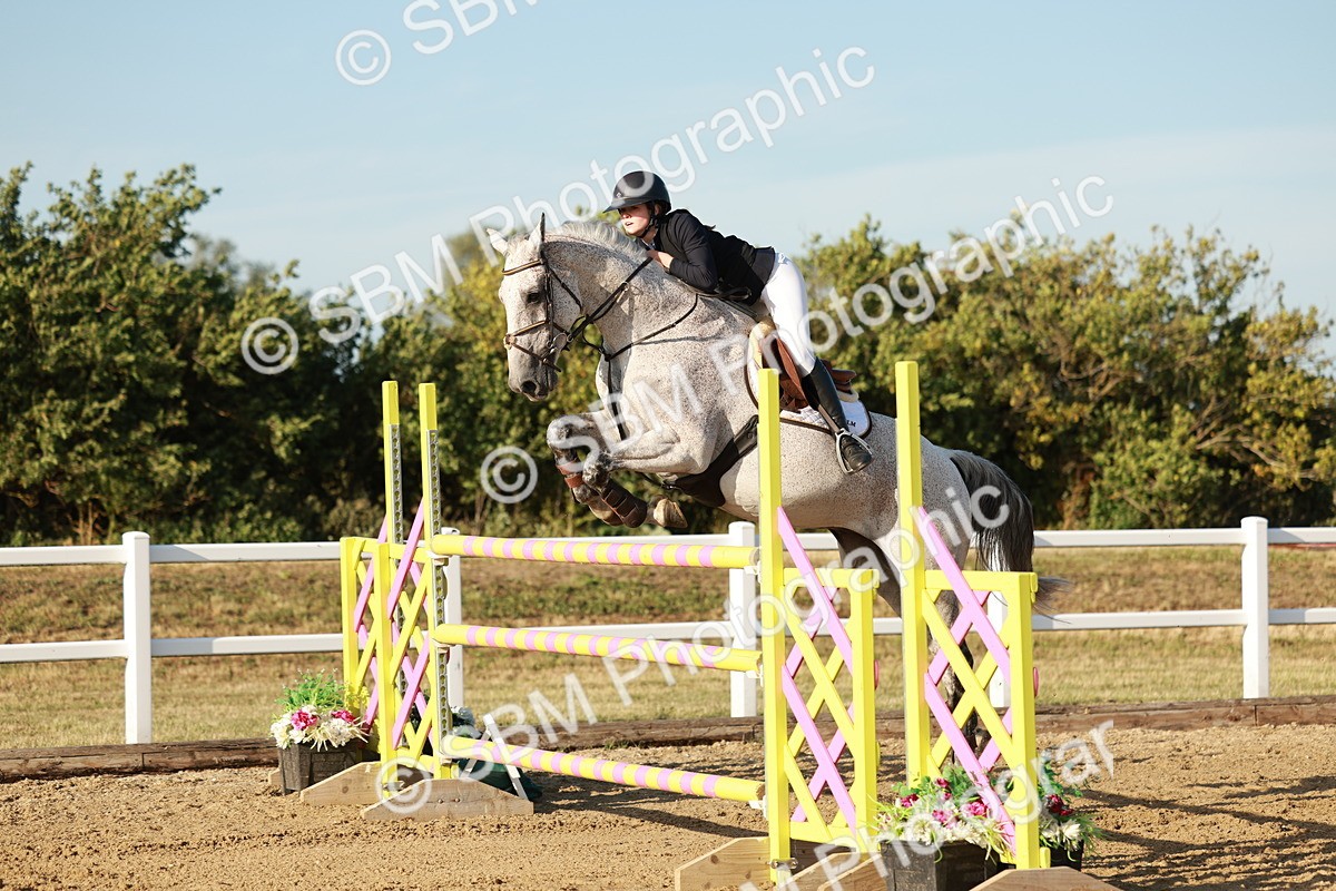 SBM_008930 - Class 6 - National 1.30m 1.40m Open Handicap