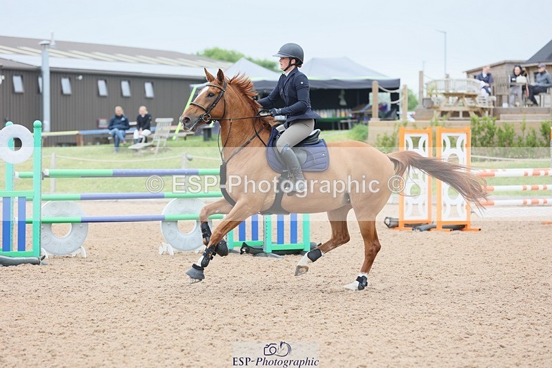 250524-130158-04892 - Cls 15 Snr Fox 1st Rnd