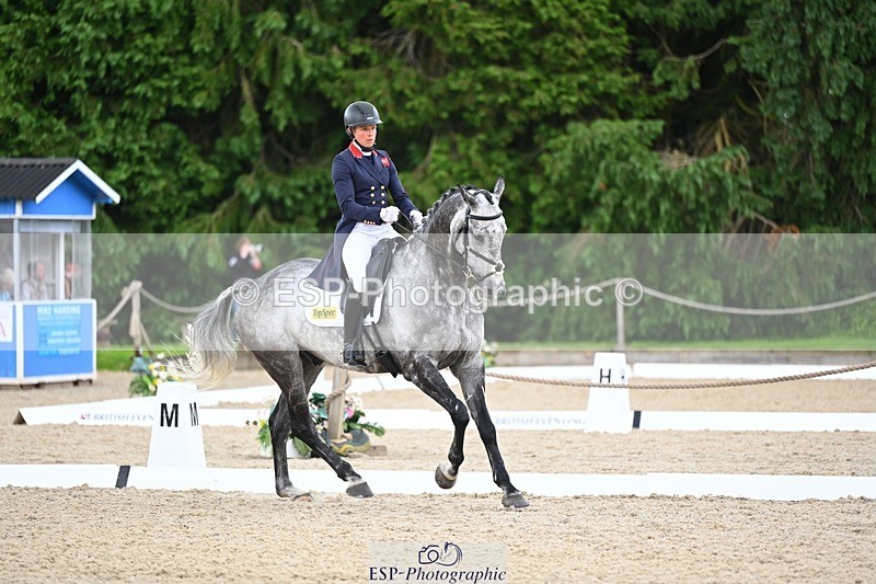 240524-141357-10167 - 529-SBH_BIG_WALL-Izzy_Taylor