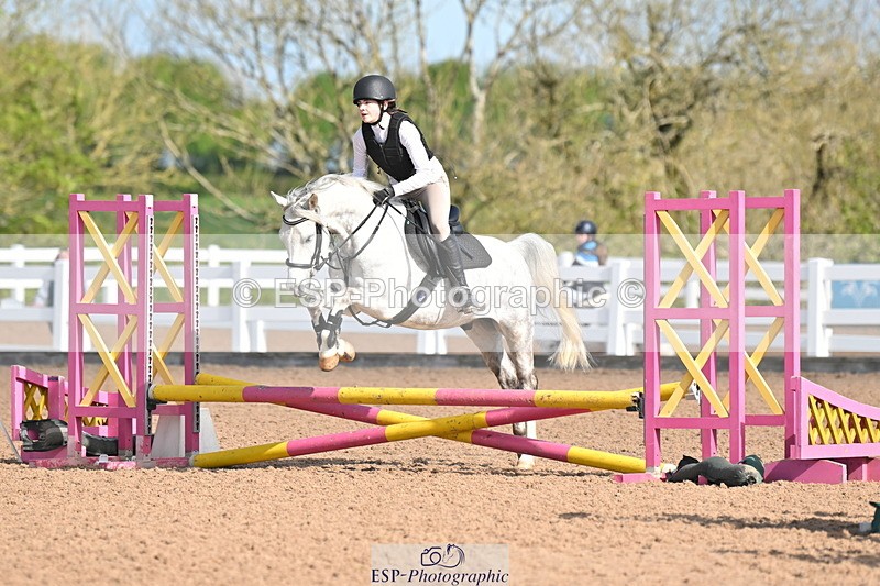 240504A-092634-00123 - Cls 11 Clear Round 50cm