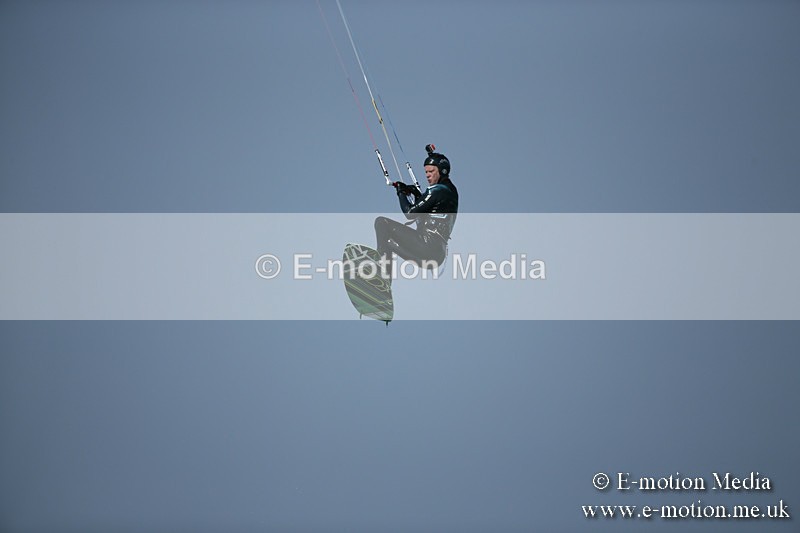 KS 020413-50 - Kite Surfing
