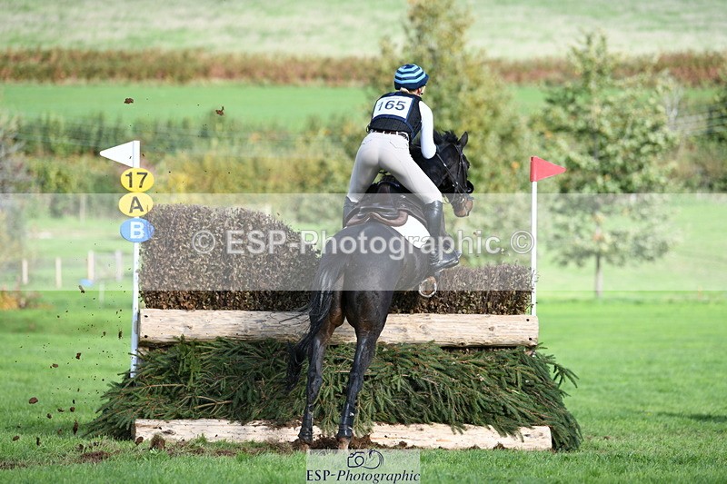 251024A-132330-12019 - B-165-Chloe.Pearson