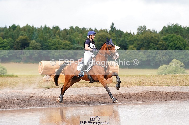 250803A-153810-16636 - O-682-Millie.Juleff-HERONA.CZ.Z