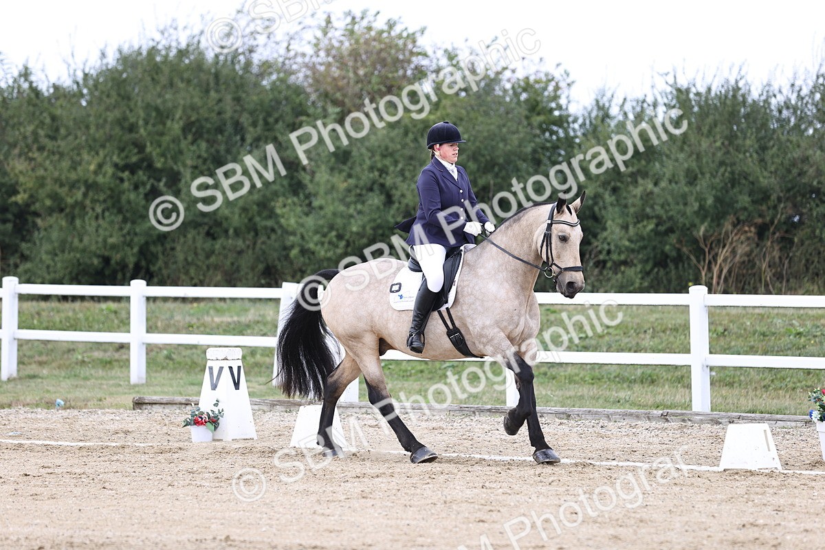 SBM_017914 - Class 14 - Novice 23 - 15.16-16.19