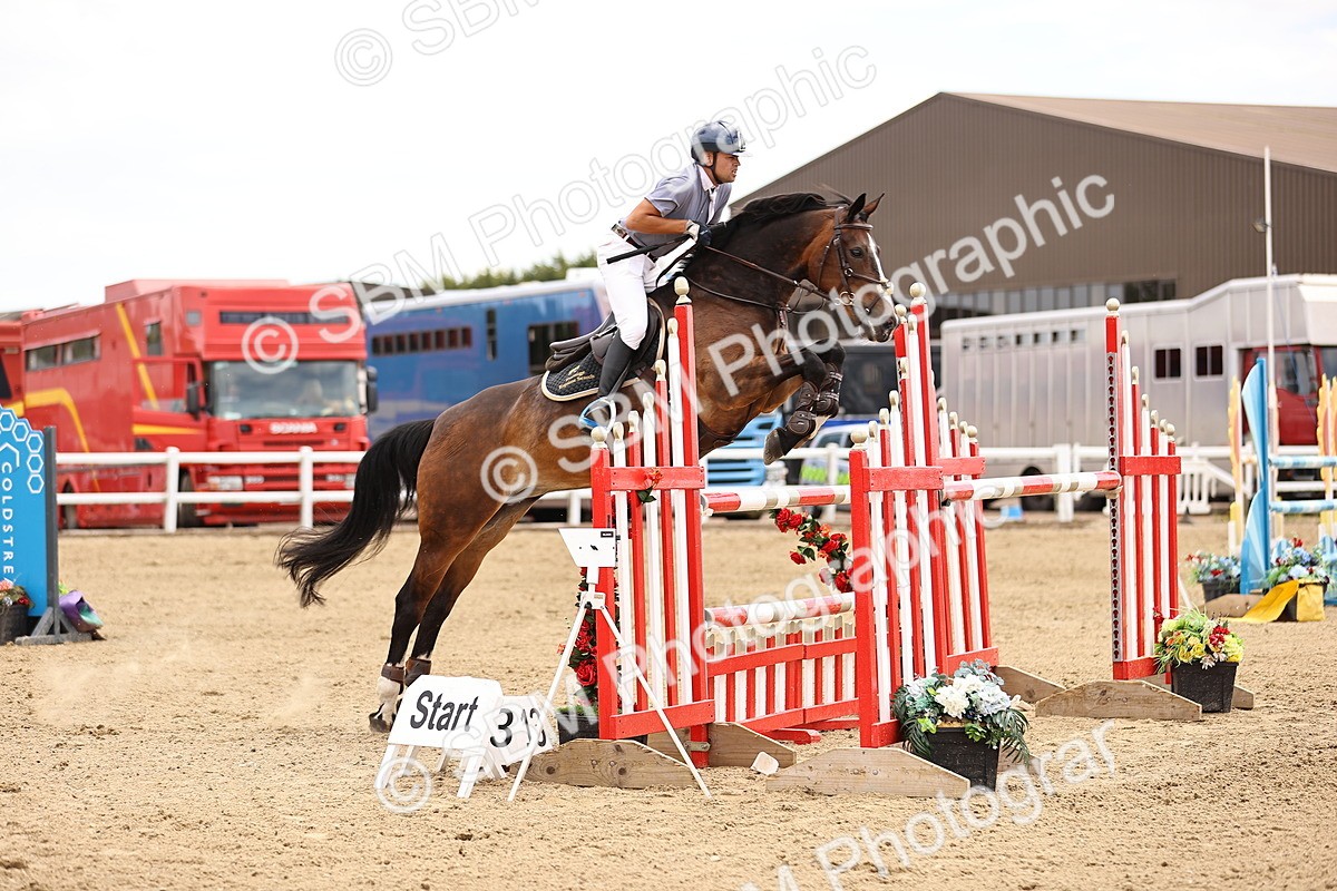 SBM_010689 - Class 9 - Senior Foxhunter - 1.20m Open