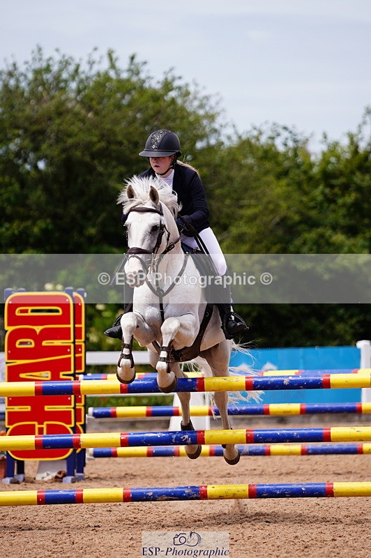 240629A-125744-05517 - Cls 18 Newcomers and 1m Open